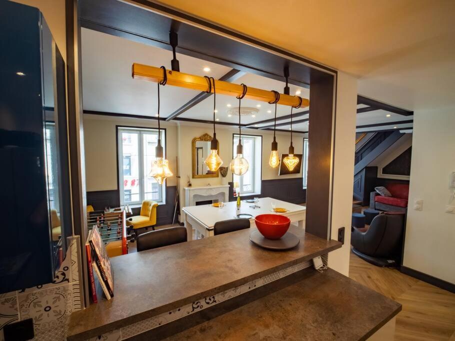 Mega Jeanne D'Arc Billard Baby Foot Logements Insolites Nancy Exterior foto